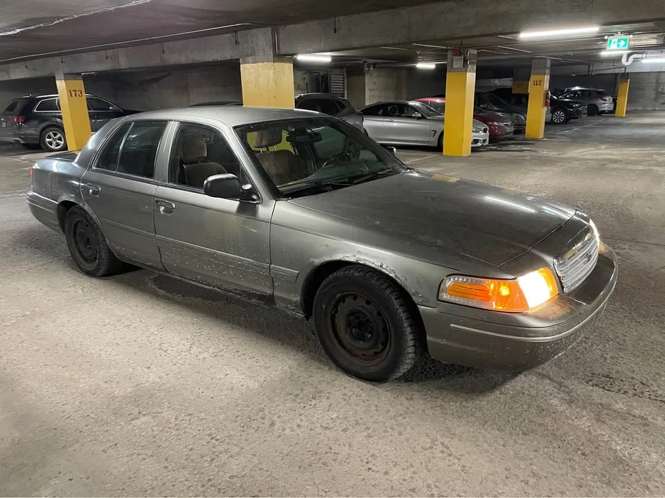 2003 Ford Crown Victoria - Image 3 of 6