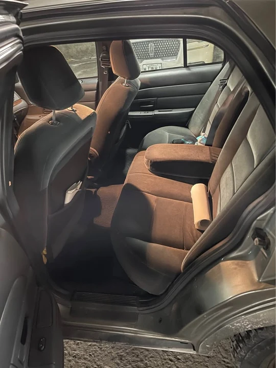 2003 Ford Crown Victoria - Image 5 of 6