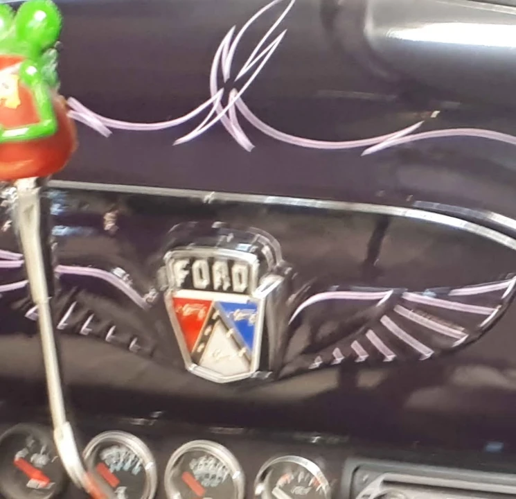 Ford Customline - Image 9 of 10