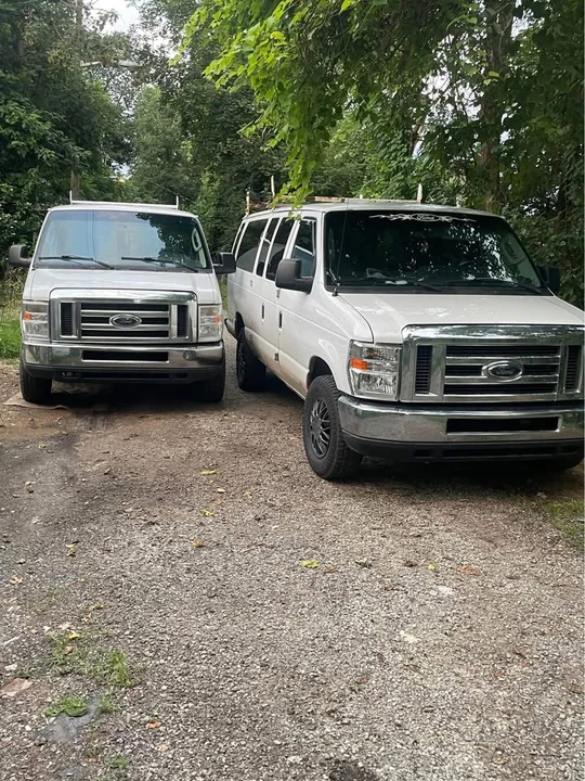 Ford Econoline Van - Image 4 of 7