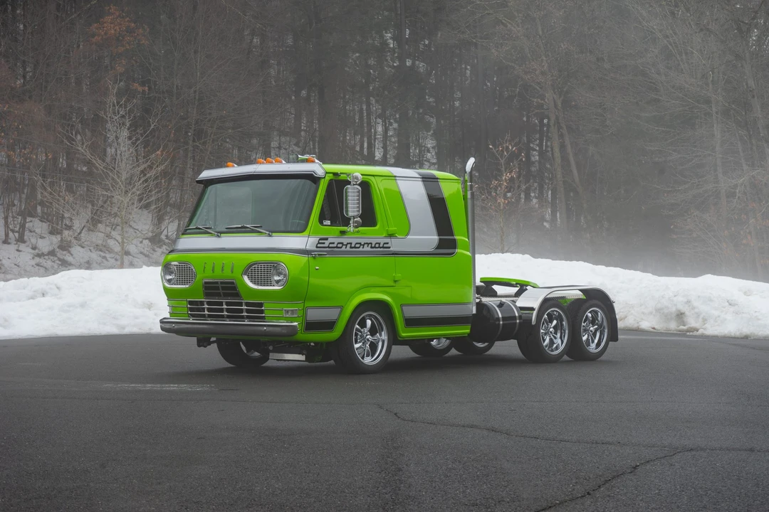 Ford Econoline Van - Image 3 of 31