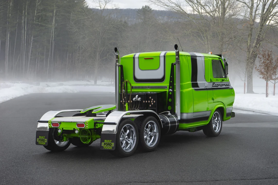 Ford Econoline Van - Image 16 of 31