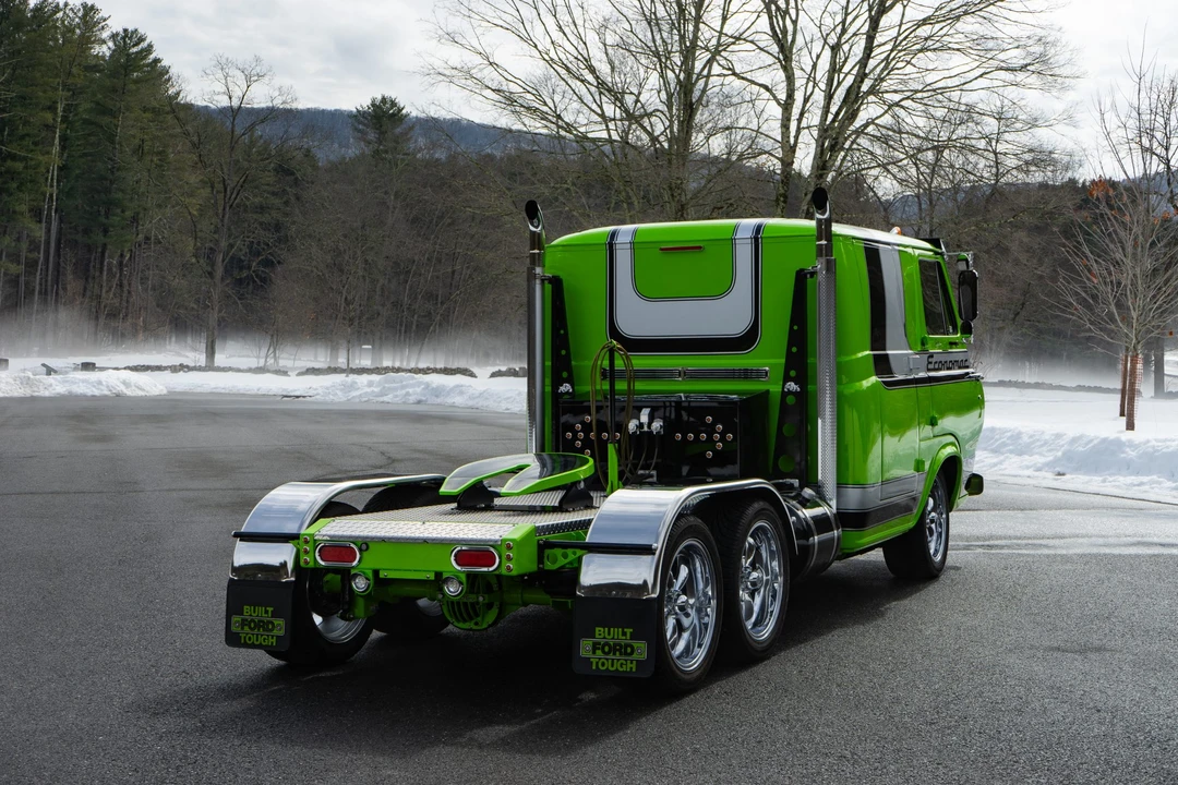 Ford Econoline Van - Image 15 of 31