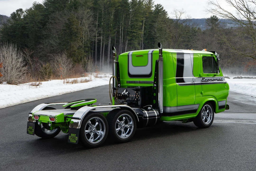 Ford Econoline Van - Image 18 of 31