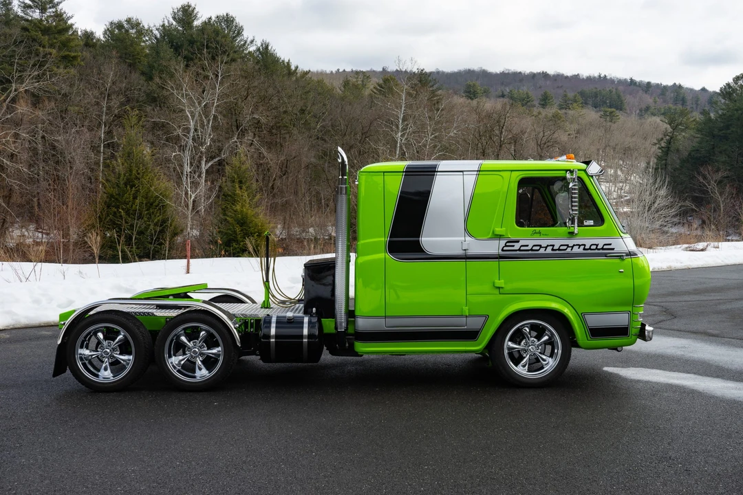 Ford Econoline Van - Image 20 of 31