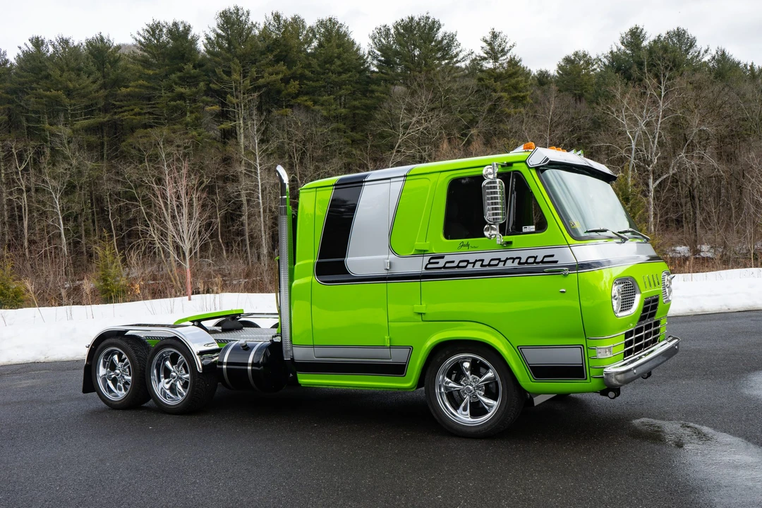 Ford Econoline Van - Image 21 of 31