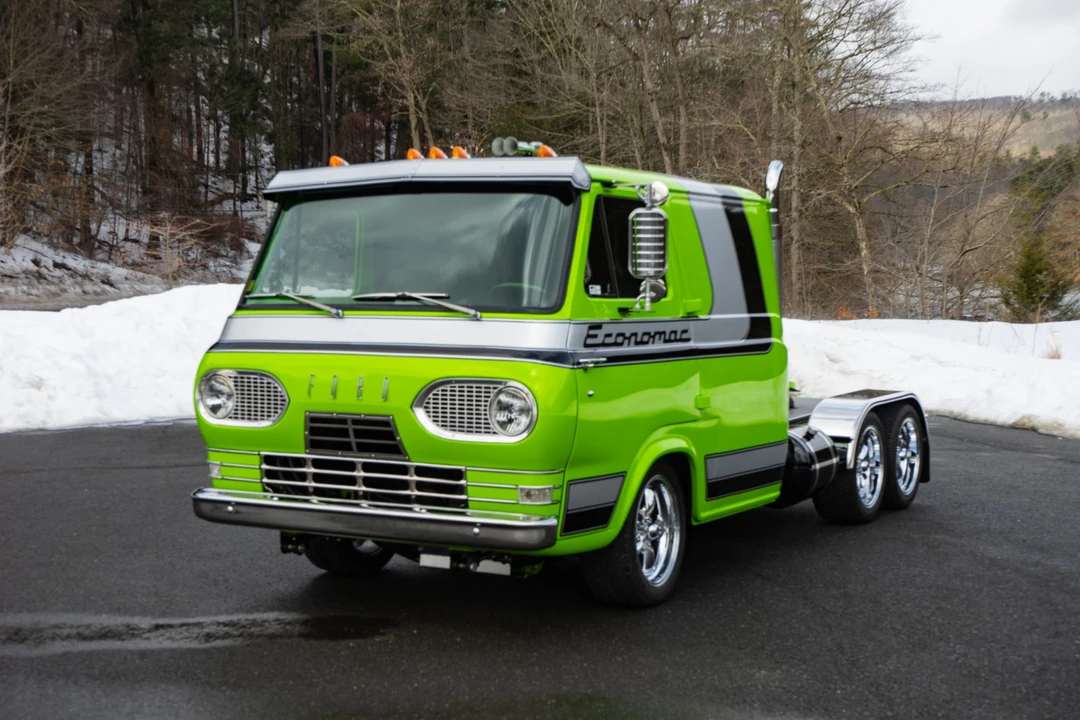 Ford Econoline Van - Image 25 of 31