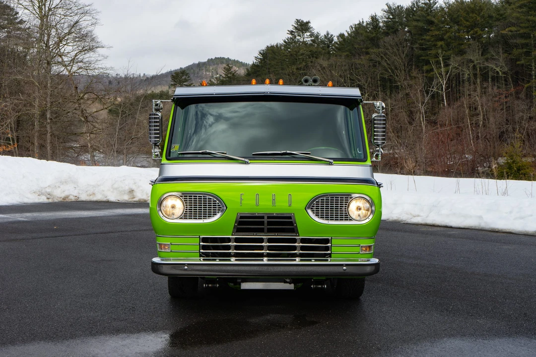Ford Econoline Van - Image 26 of 31