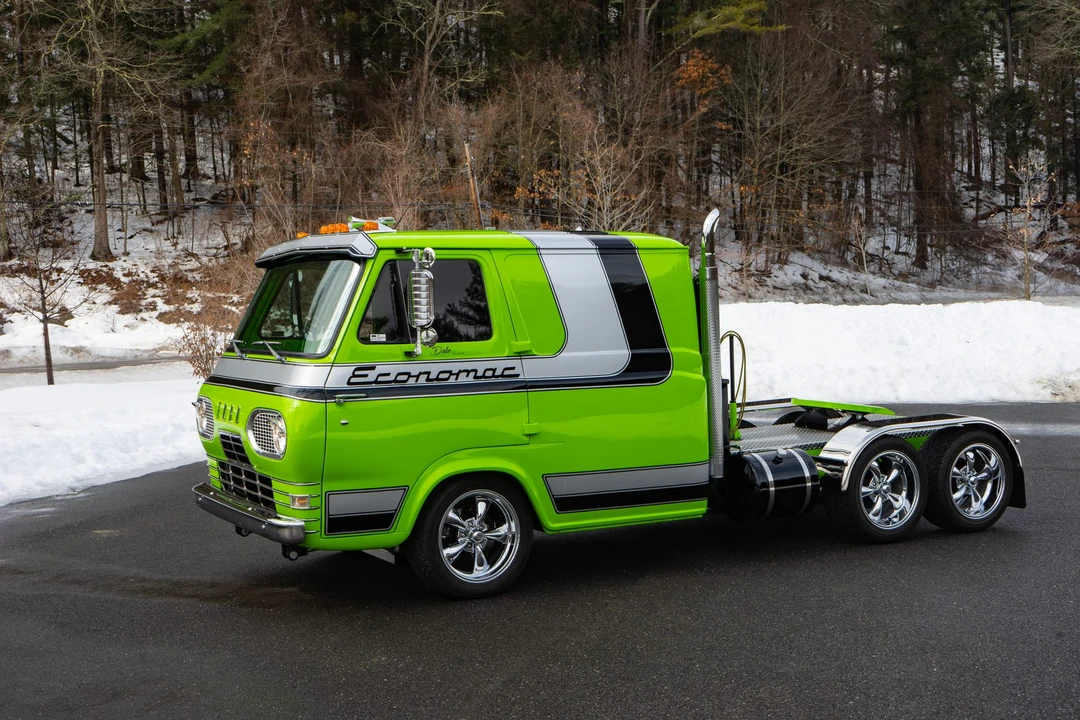 Ford Econoline Van - Image 28 of 31
