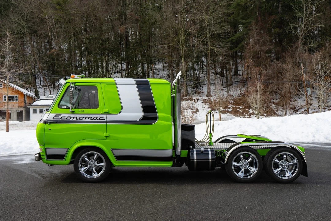 Ford Econoline Van - Image 29 of 31