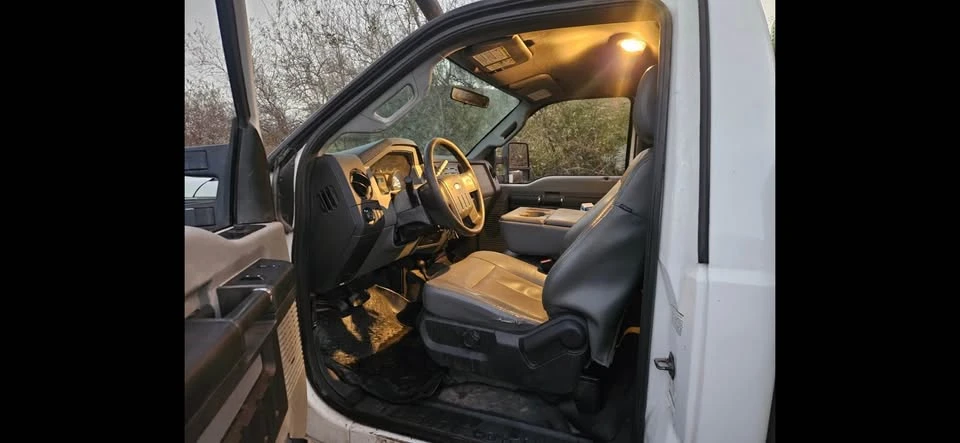 2011 Ford Super Duty 3rd Gen - Image 2 of 3