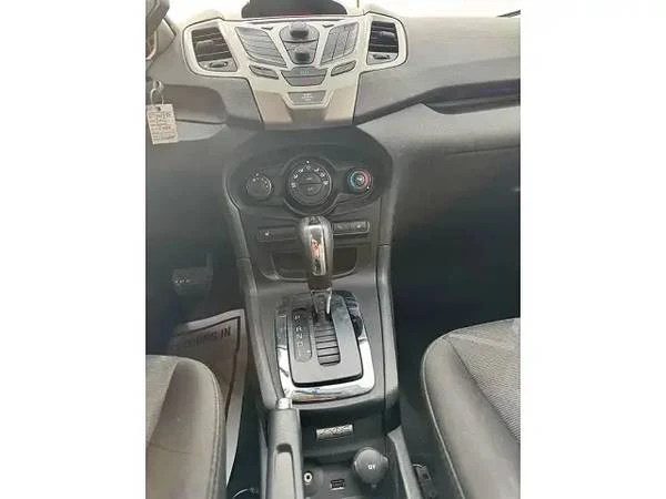 2012 Ford Fiesta - Image 7 of 9