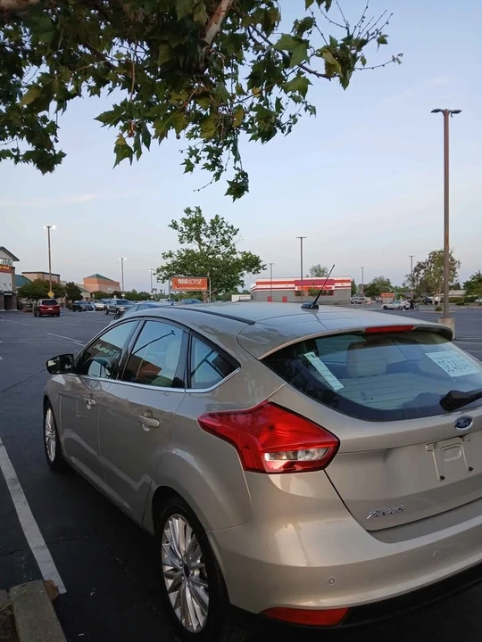 2015 Ford Focus 3rd Gen - Image 2 of 4
