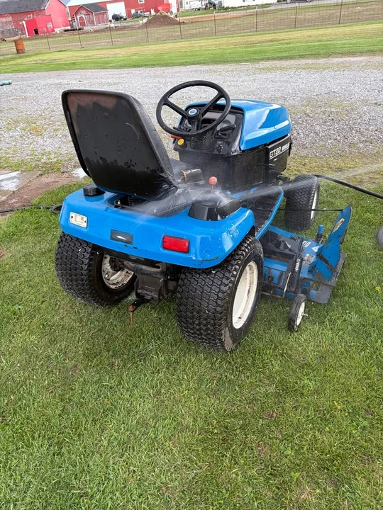 Ford Tractor - Image 2 of 6