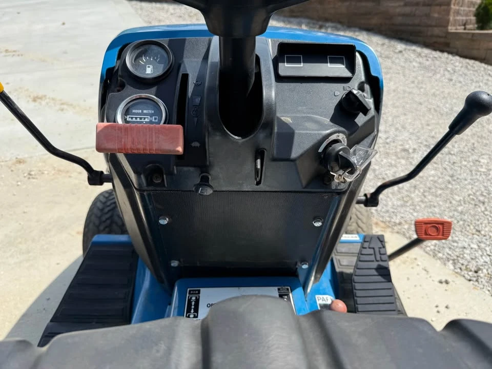 Ford Tractor - Image 6 of 10