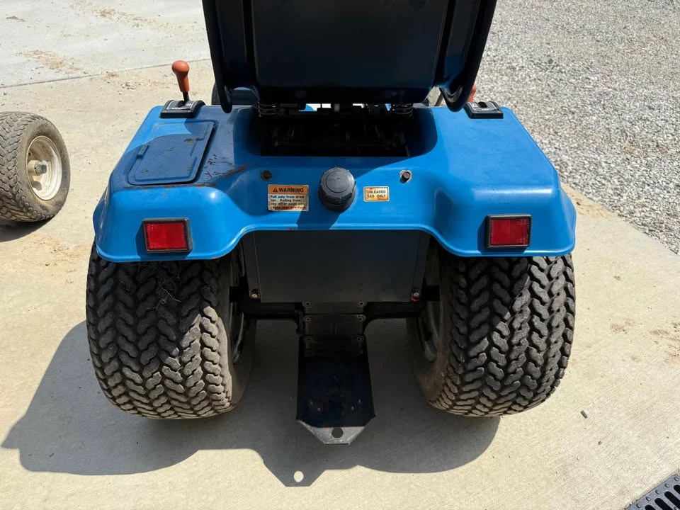 Ford Tractor - Image 4 of 10