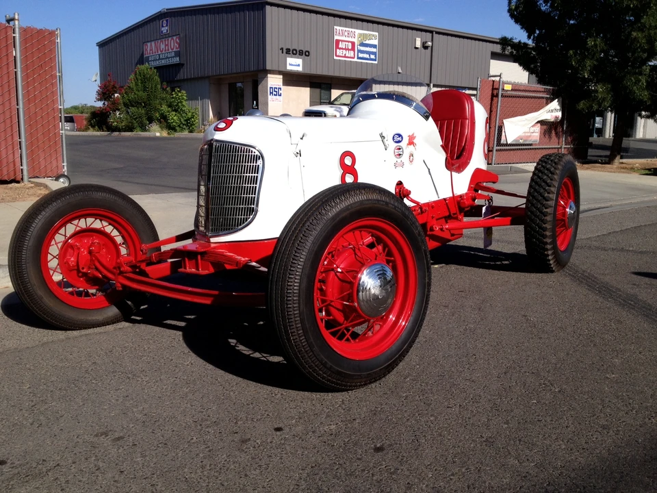 Ford Model B - Image 2 of 31