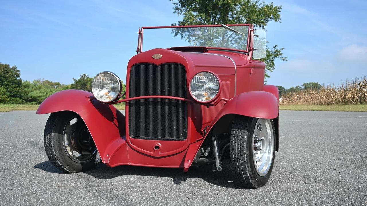 Ford Model A Pickup & Model AA - Image 2 of 31