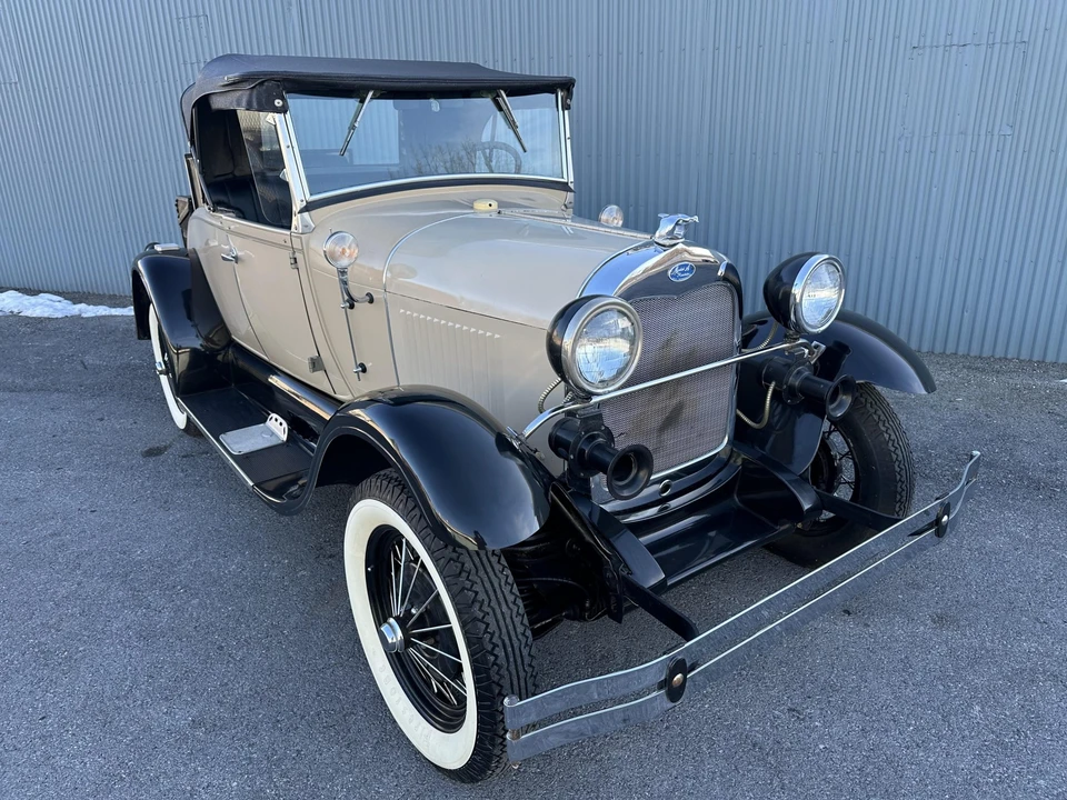 Ford Replica - Image 11 of 31