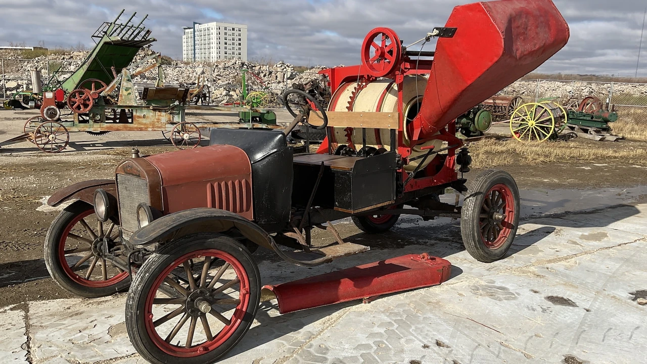 Ford Model T Pickup & Model TT - Image 2 of 10