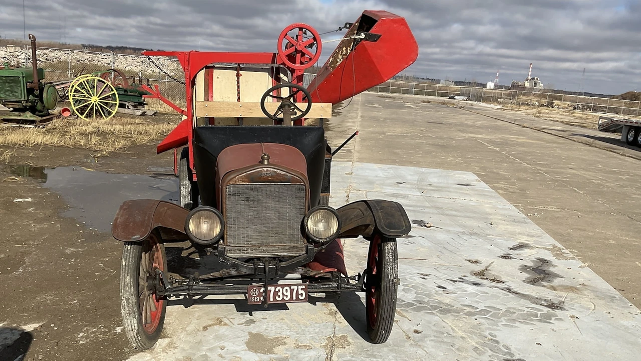 Ford Model T Pickup & Model TT - Image 3 of 10