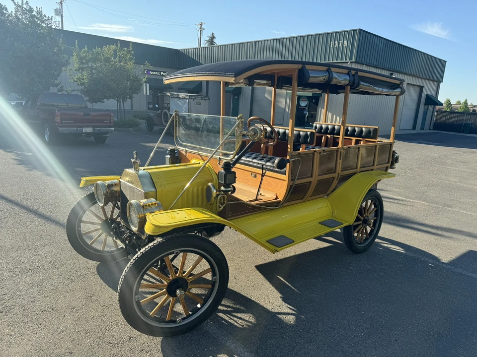 Ford Model T - Image 2 of 31