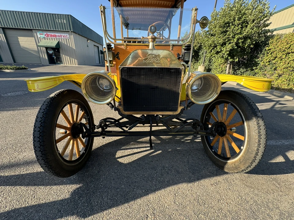 Ford Model T - Image 13 of 31