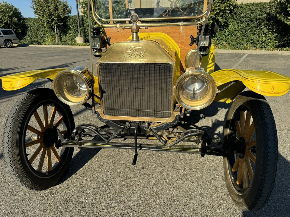 Ford Model T - Image 14 of 31