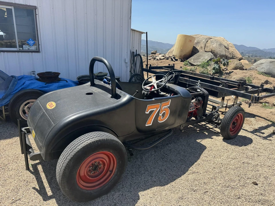 Ford Model T Pickup & Model TT - Image 21 of 31