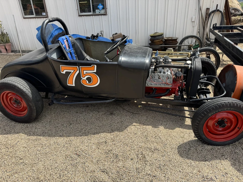 Ford Model T Pickup & Model TT - Image 24 of 31