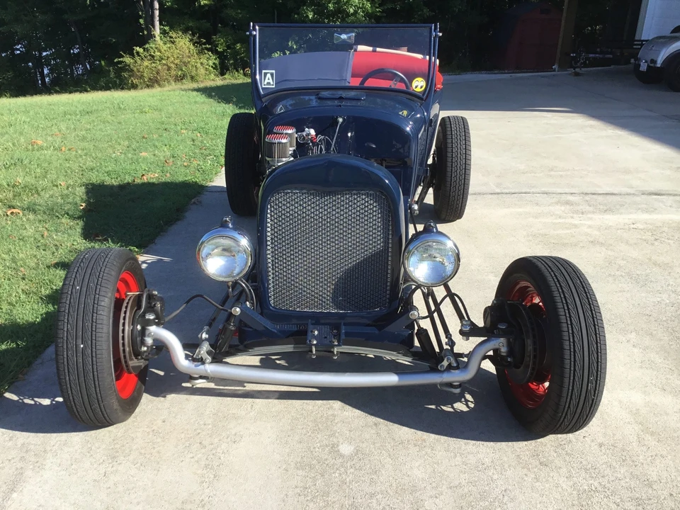 Ford Model T - Image 2 of 31