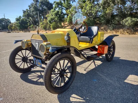Ford Model T - Image 2 of 31