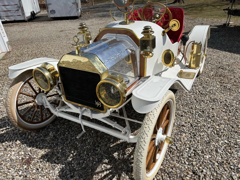 Ford Model T - Image 2 of 31