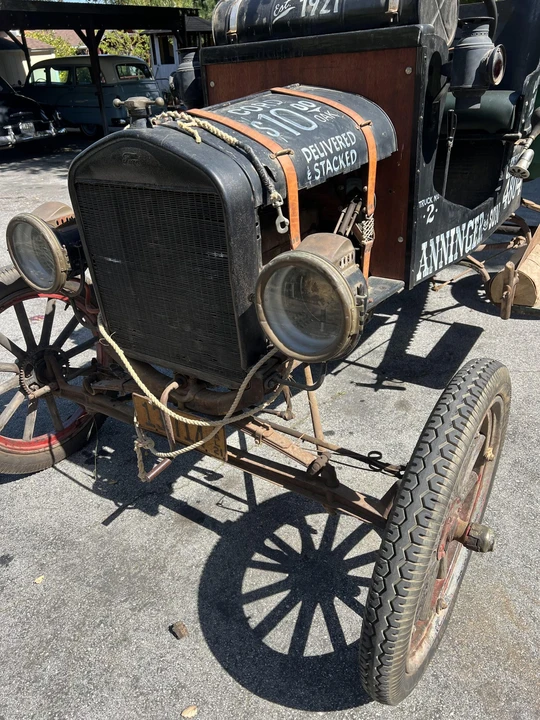 Ford Model T Pickup & Model TT - Image 29 of 31