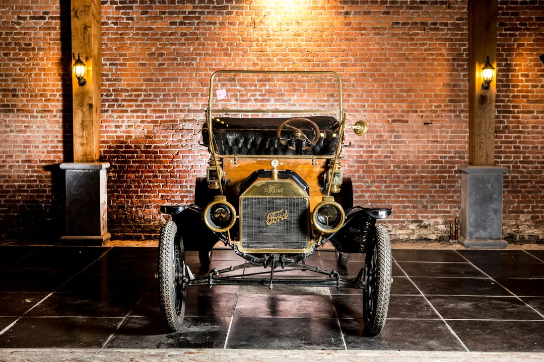 Ford Model T - Image 2 of 13