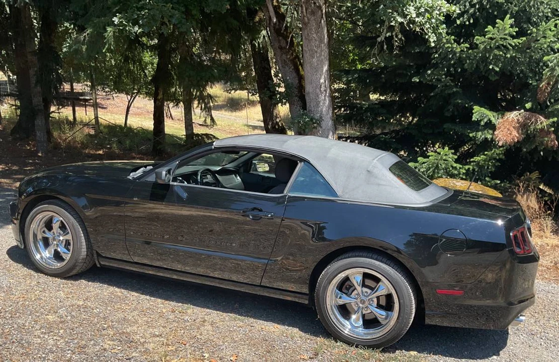 2014 Ford S197 Mustang - Image 2 of 17