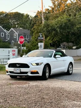 2016 Ford Mustang Convertible V6