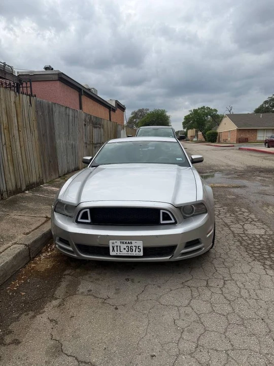 2014 Ford S197 Mustang - Image 2 of 9