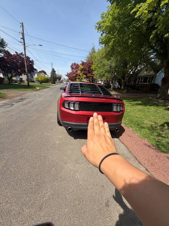 2010 Ford S197 Mustang - Image 2 of 7