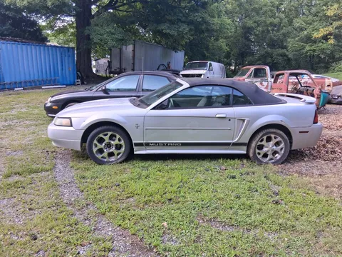 2002 Ford Mustang