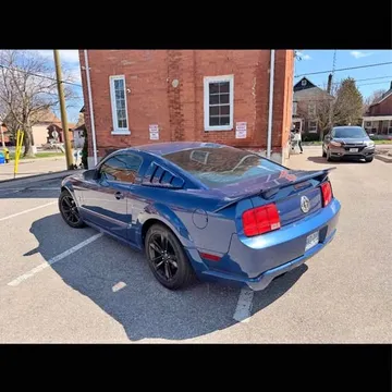 Ford Mustang Roush V6