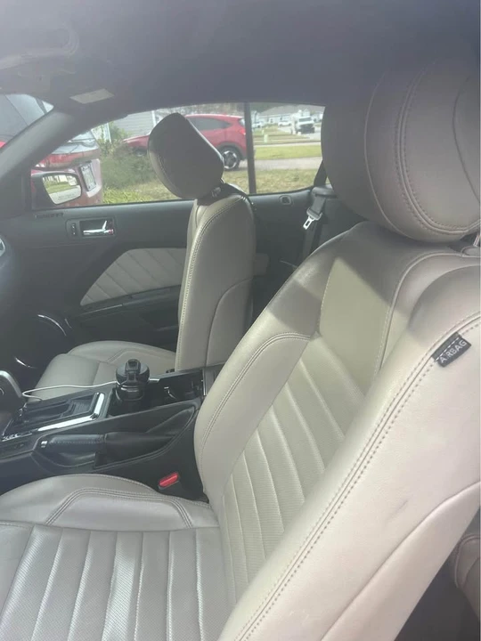 2013 Ford S197 Mustang - Image 2 of 9