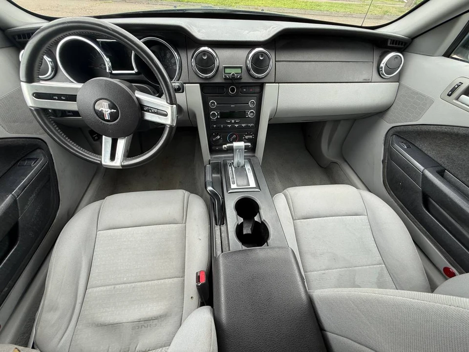 2009 Ford S197 Mustang - Image 9 of 24