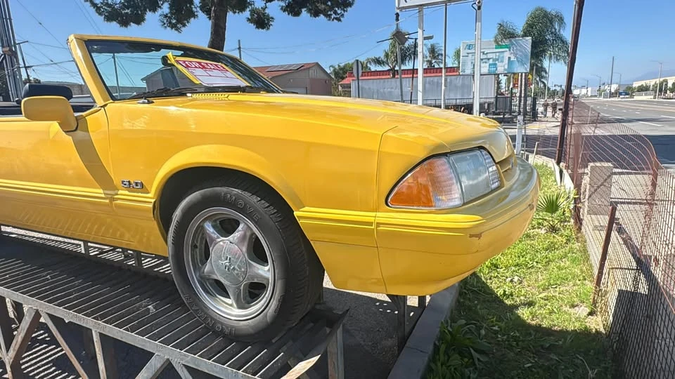 1993 Ford Mustang 3rd Gen - Image 2 of 5