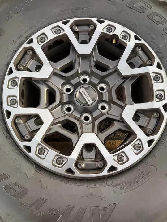 Parts & Memorabilia Other Wheels - Image 2 of 8