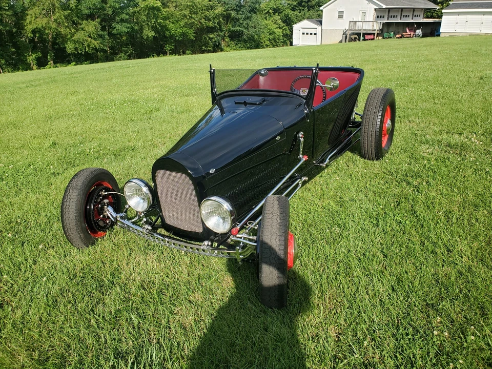 Ford Model T - Image 4 of 31