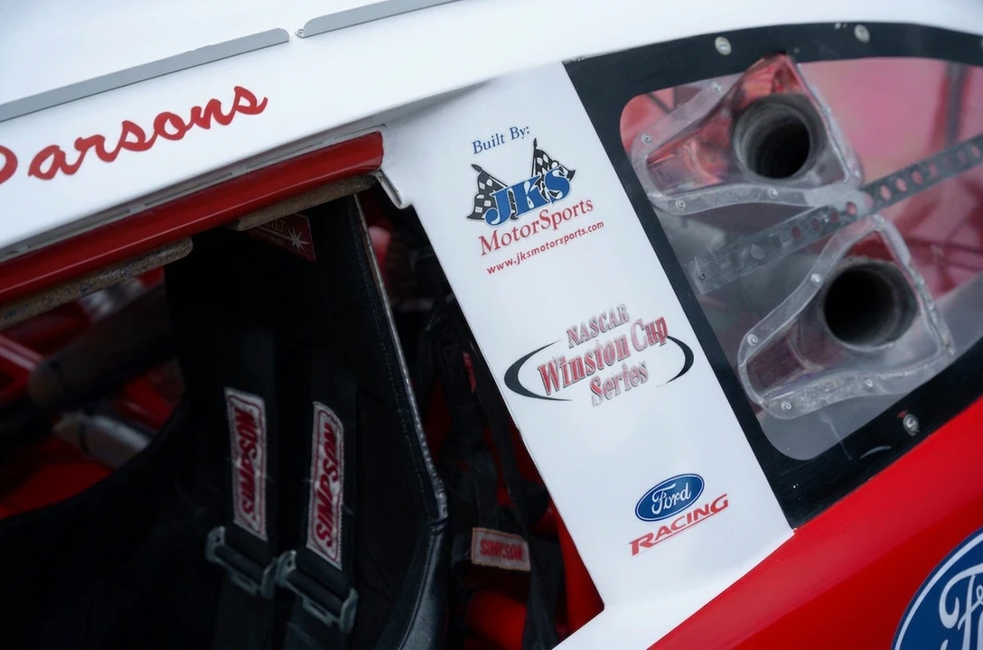 Ford Taurus - Image 16 of 31