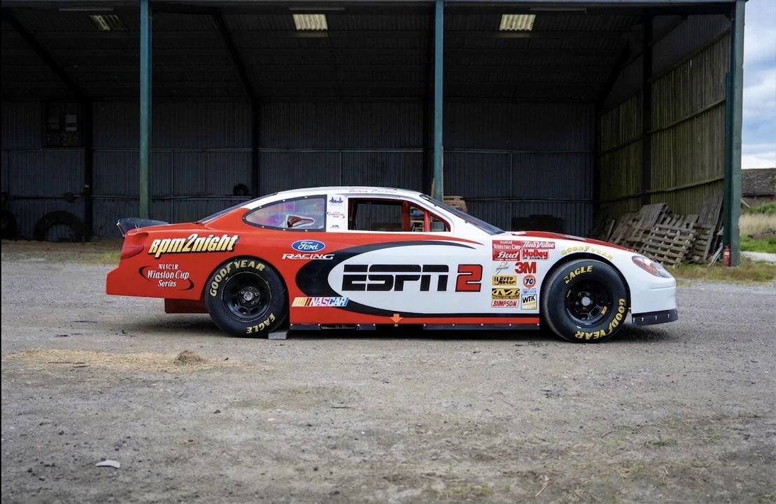 Ford Taurus - Image 11 of 31