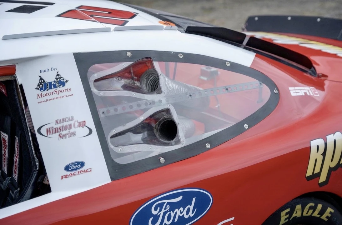 Ford Taurus - Image 27 of 31
