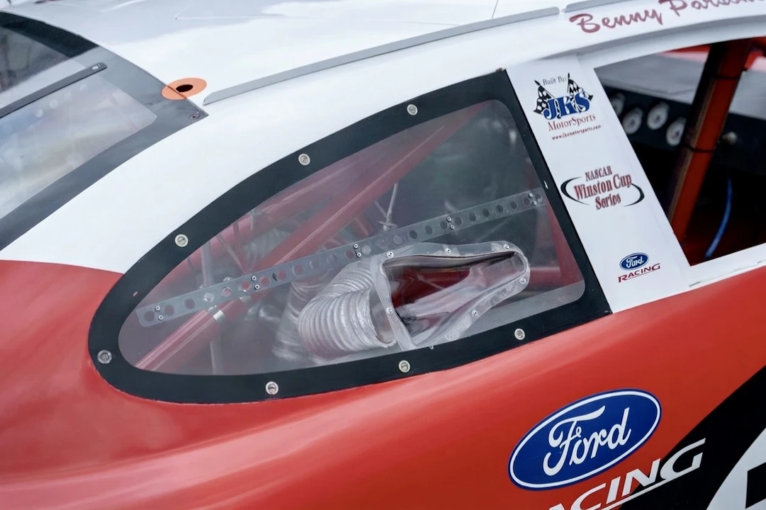 Ford Taurus - Image 26 of 31